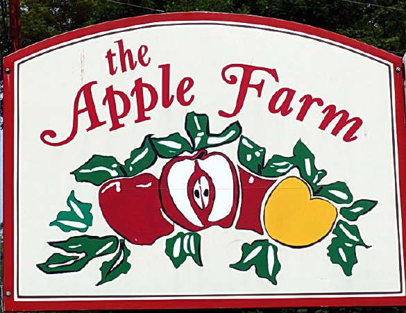 The Apple Farm Sign
